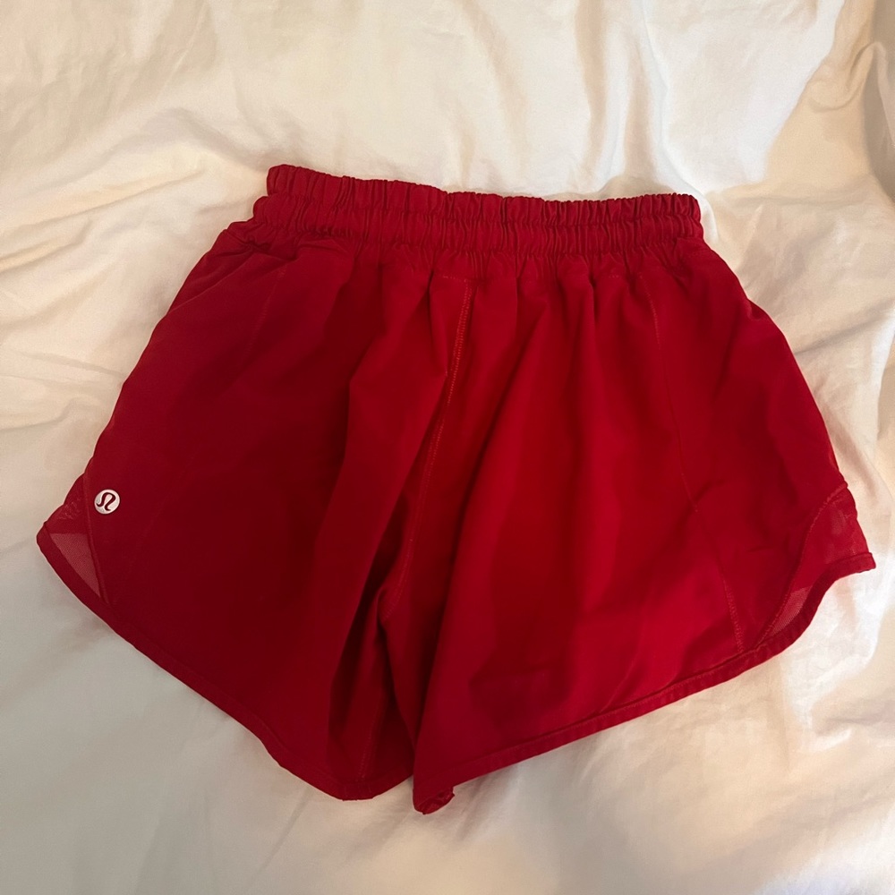 Lululemon hotty hot lined shorts 4"